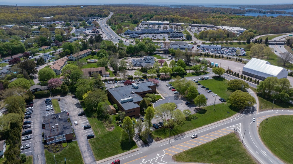 360 Kingstown Rd, Narragansett, RI à vendre - Photo principale – Image 3 sur 3