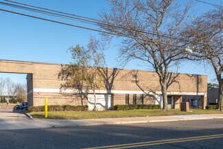 Plus de détails pour 561 Acorn St, Deer Park, NY - Industriel/Logistique à louer