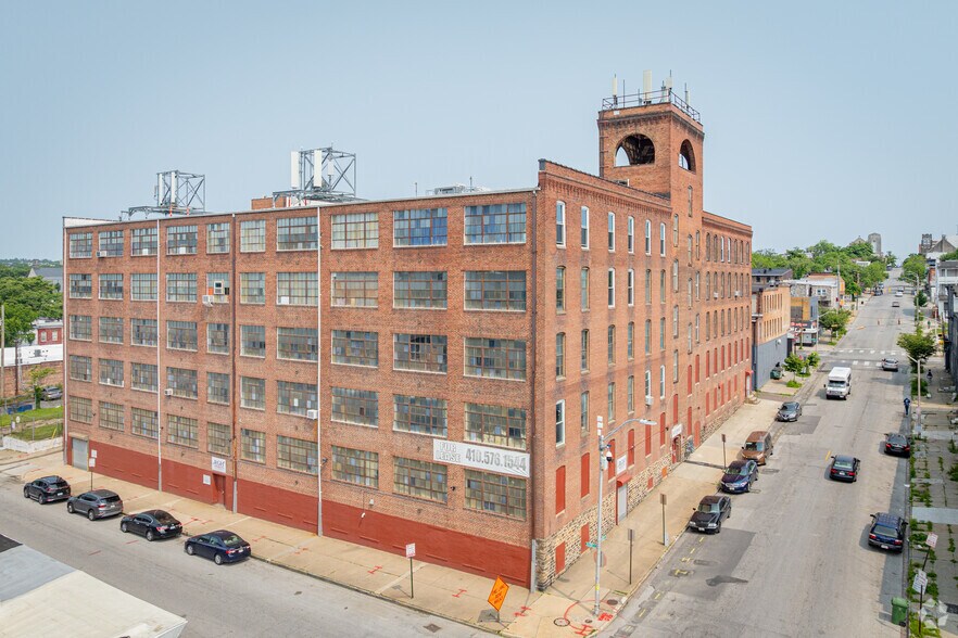 208 S Pulaski St, Baltimore, MD à louer - Photo de l’immeuble – Image 1 sur 20