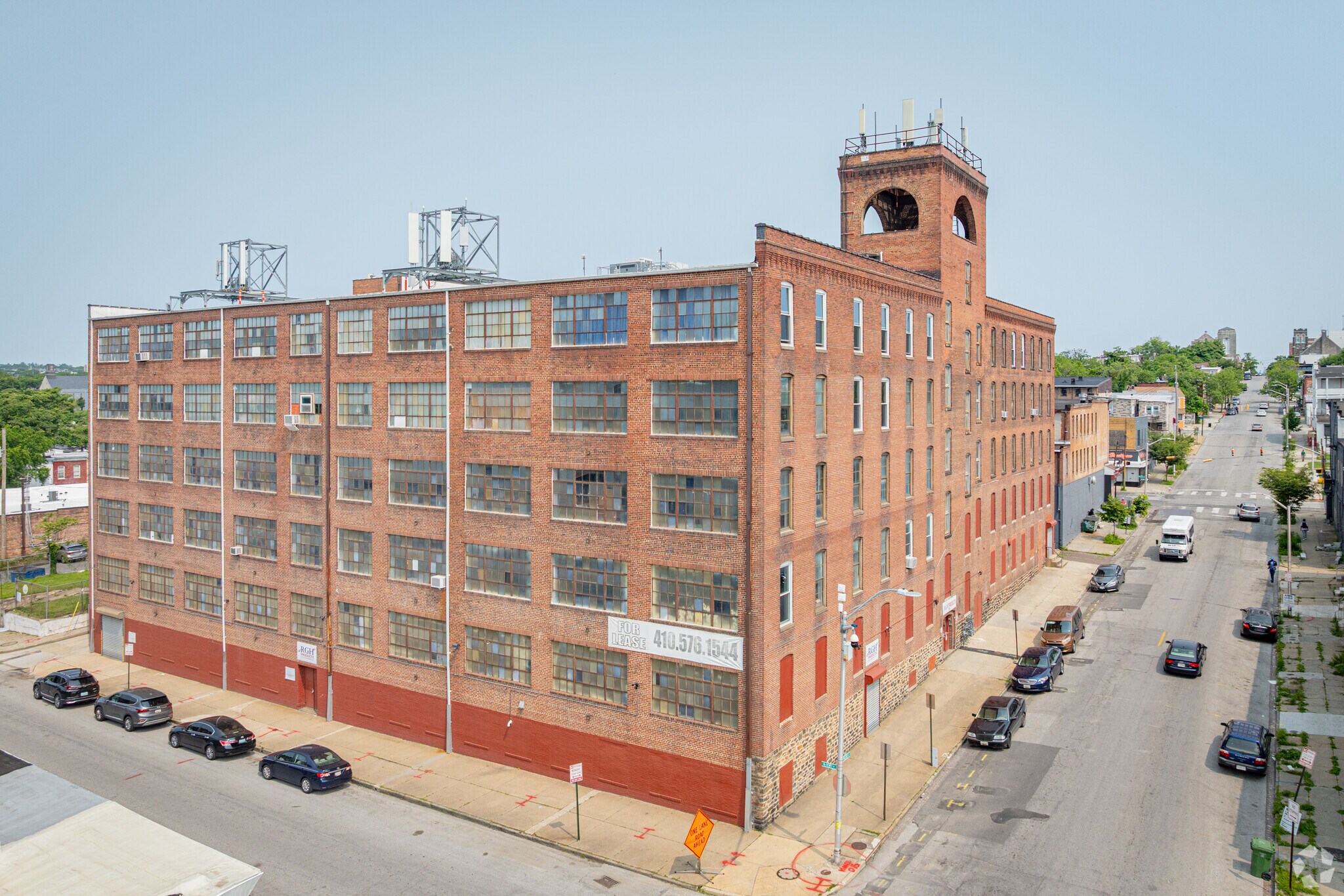 208 S Pulaski St, Baltimore, MD à louer Photo de l’immeuble– Image 1 sur 21
