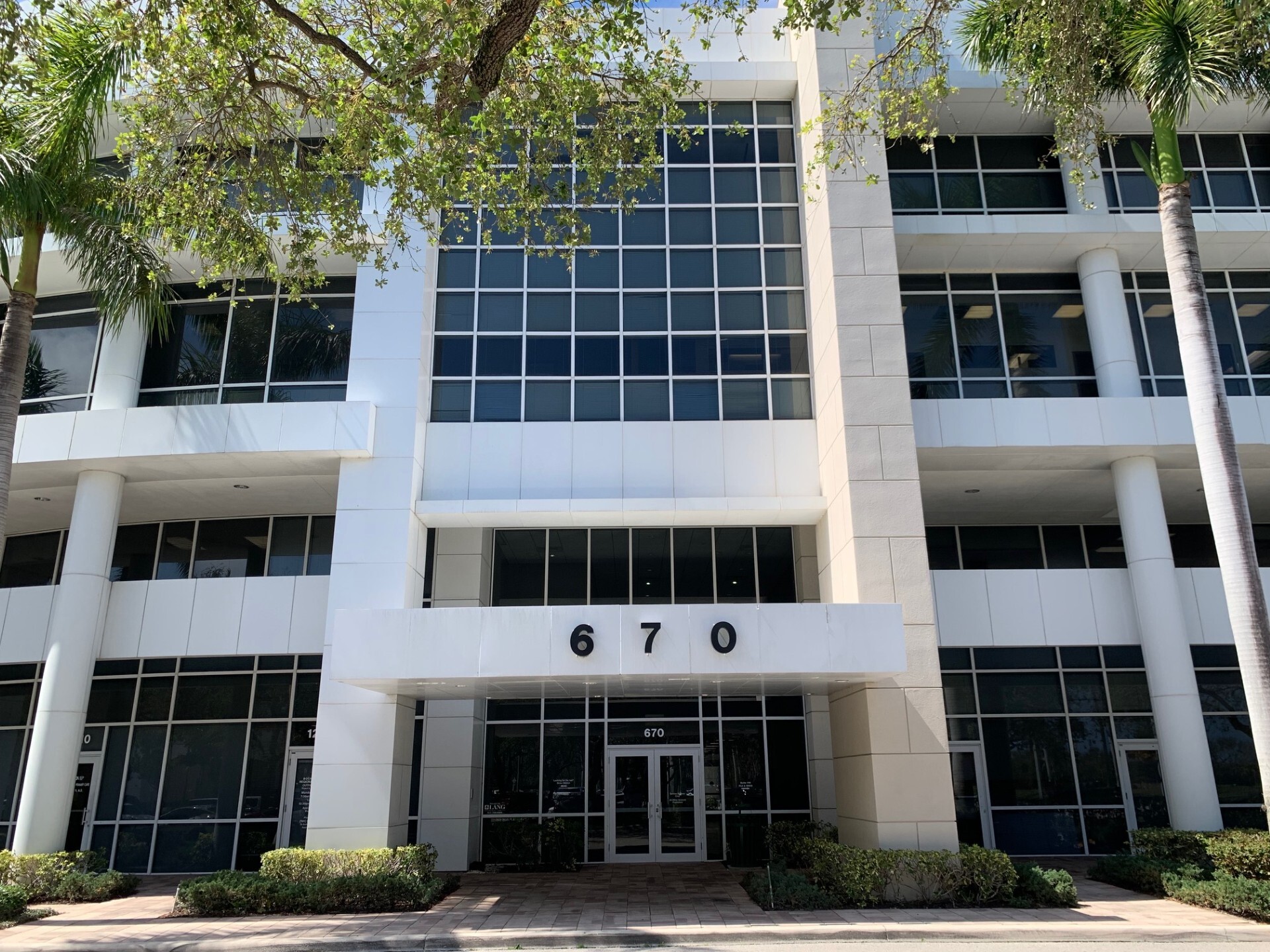 670 Glades Rd, Boca Raton, FL à vendre Photo principale– Image 1 sur 4