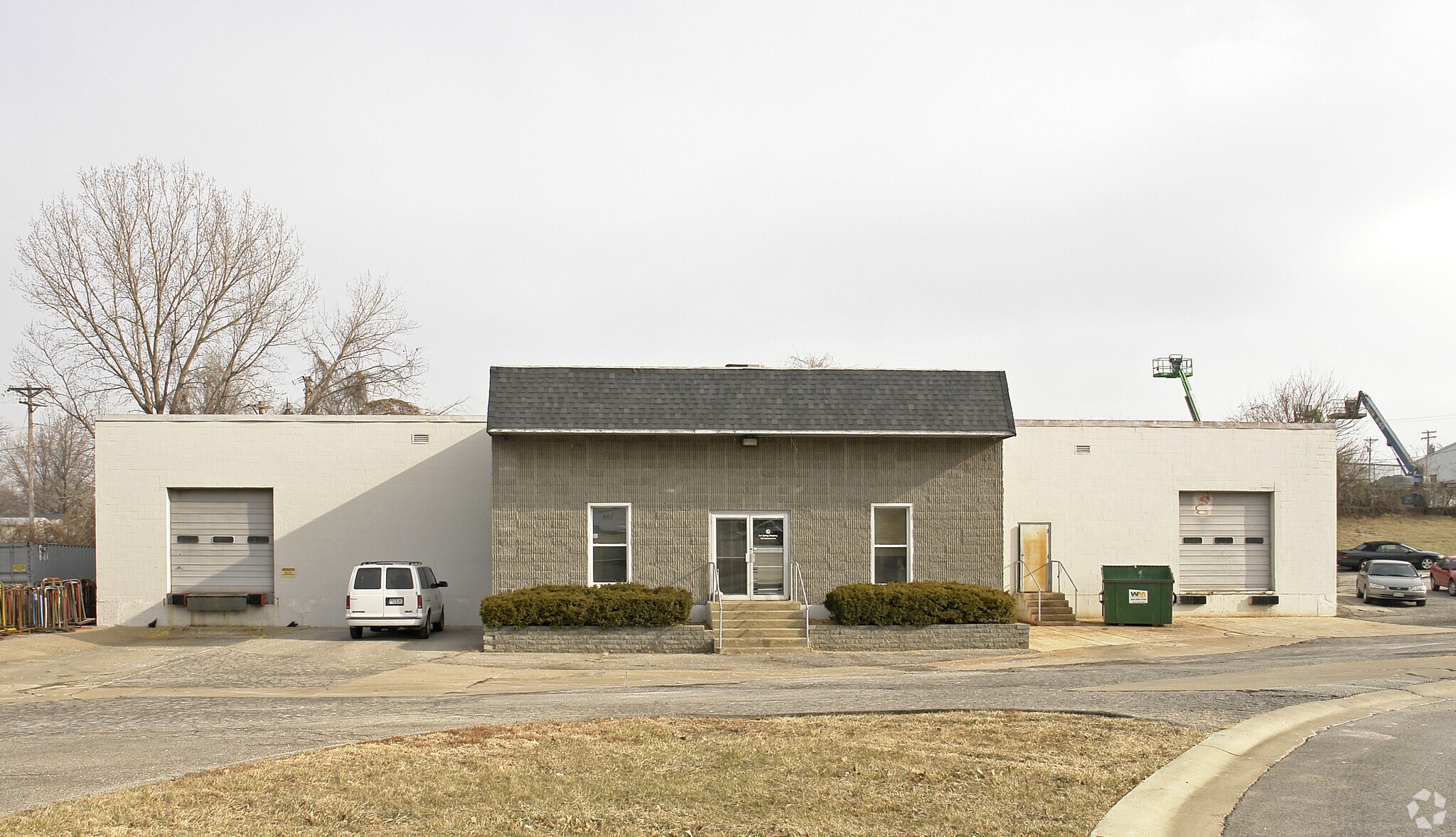 1334 Charlestown Industrial Dr, Saint Charles, MO à louer Photo principale– Image 1 sur 3