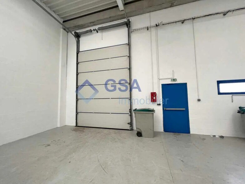 Bureau dans Moissy-Cramayel à louer - Photo intérieure – Image 3 sur 12