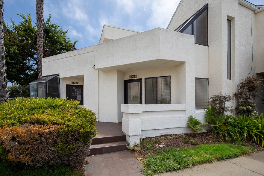 4895 Cass St, San Diego, CA à louer - Photo de l’immeuble – Image 1 sur 12