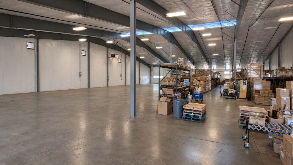 1580 Industrial Ave, Woodburn, OR à louer - Photo de l’immeuble – Image 2 sur 2