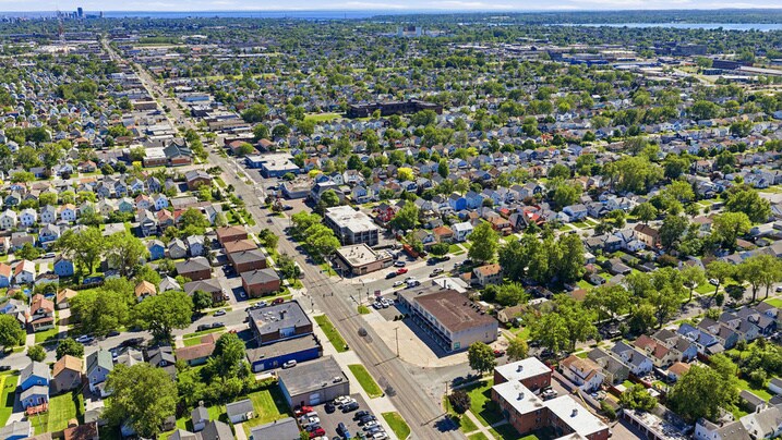 2718 Elmwood Ave, Tonawanda, NY à vendre - Photo de l’immeuble – Image 3 sur 15