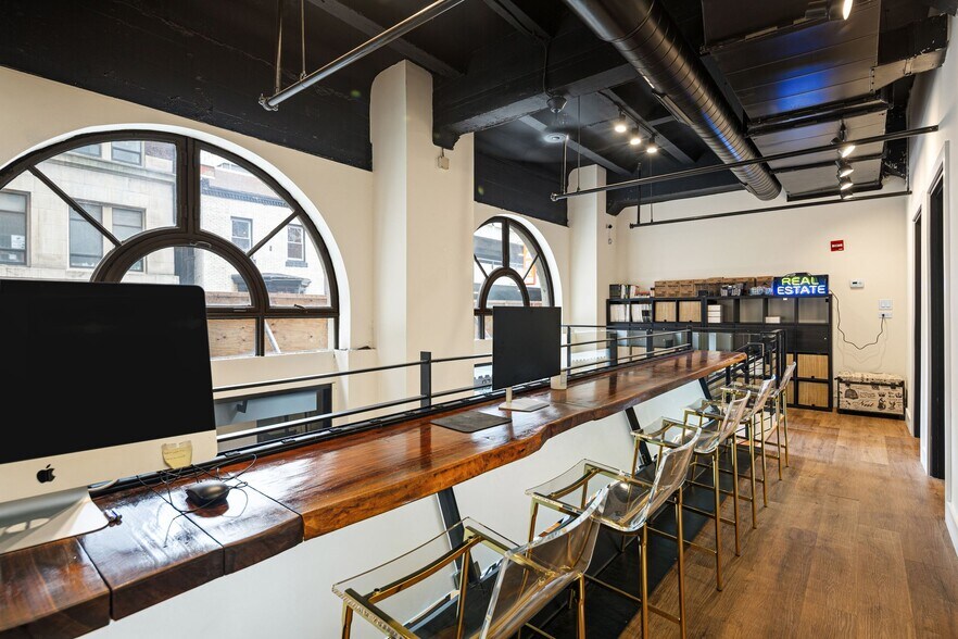 1425 Locust St, Philadelphia, PA à louer - Photo de l’immeuble – Image 3 sur 17