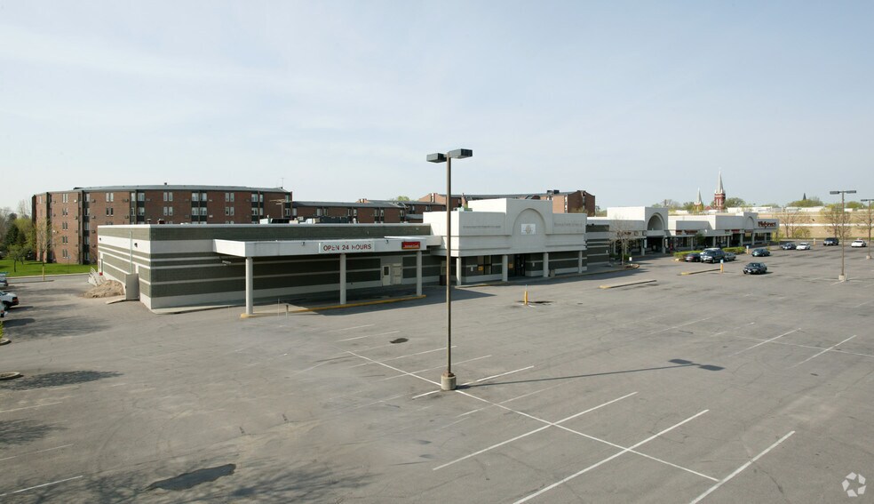 501-621 W Broadway Ave, Minneapolis, MN à louer - Photo de l’immeuble – Image 2 sur 18