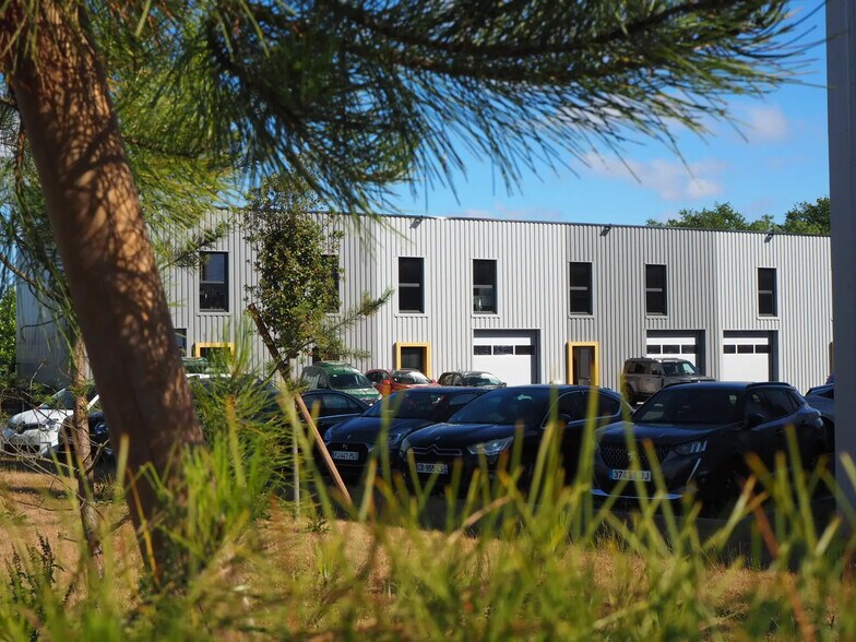 2 Bis Rue Du Pan Loup, Couëron à louer - Photo de l’immeuble – Image 3 sur 5