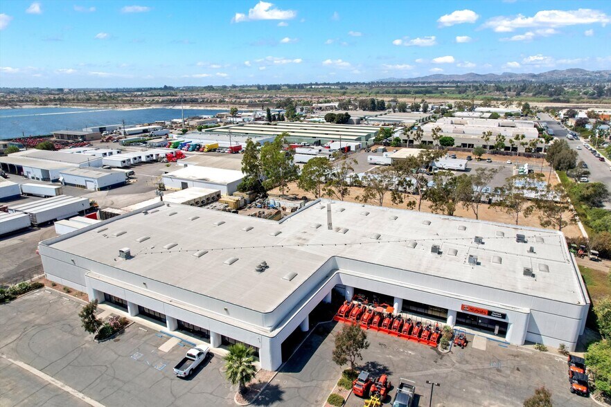 167 Lambert St, Oxnard, CA à louer - Photo de l’immeuble – Image 3 sur 25