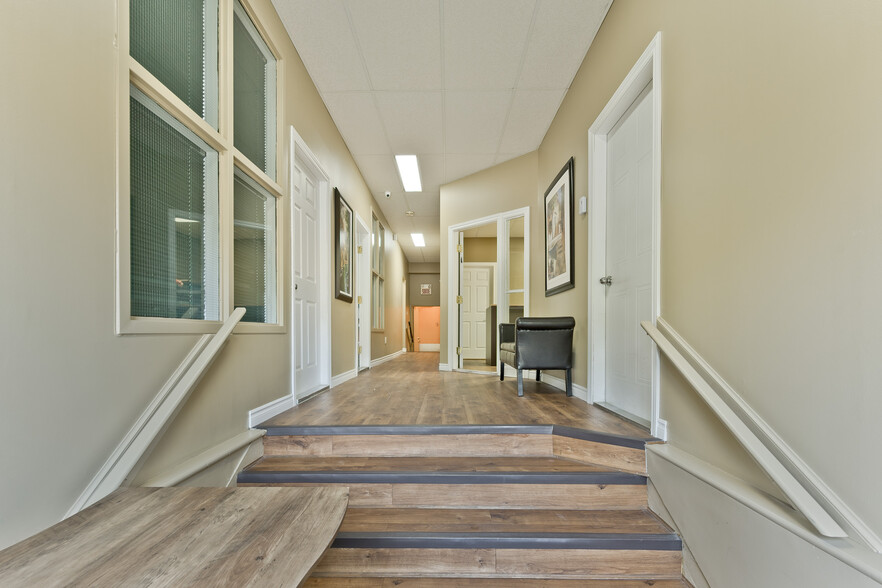 716-718 Rue Short, Sherbrooke, QC à vendre - Photo intérieure – Image 2 sur 4