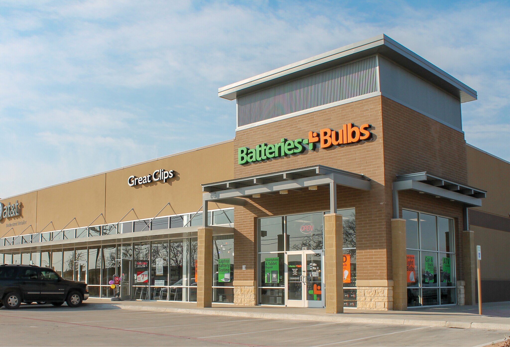 631 N Harvey Mitchell Pky, Bryan, TX à louer Photo principale– Image 1 sur 9