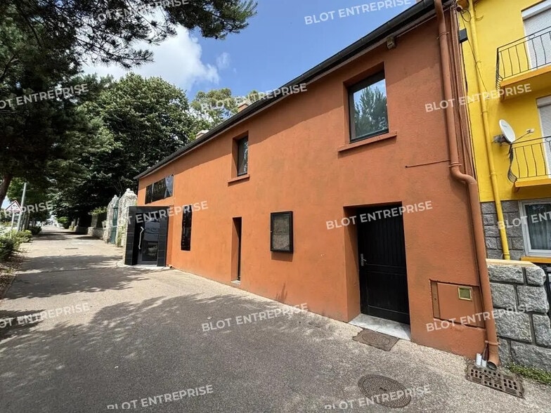 Local commercial dans Lorient à vendre - Photo de l’immeuble – Image 2 sur 8