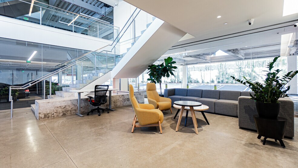 1888 Rosecrans Ave, Manhattan Beach, CA à louer - Hall d’entrée – Image 2 sur 24