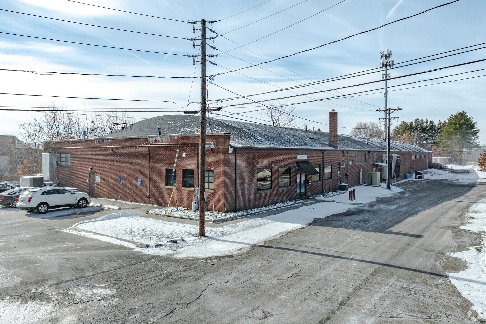 10 Sparks St, Plainville, CT à vendre Photo principale– Image 1 sur 23