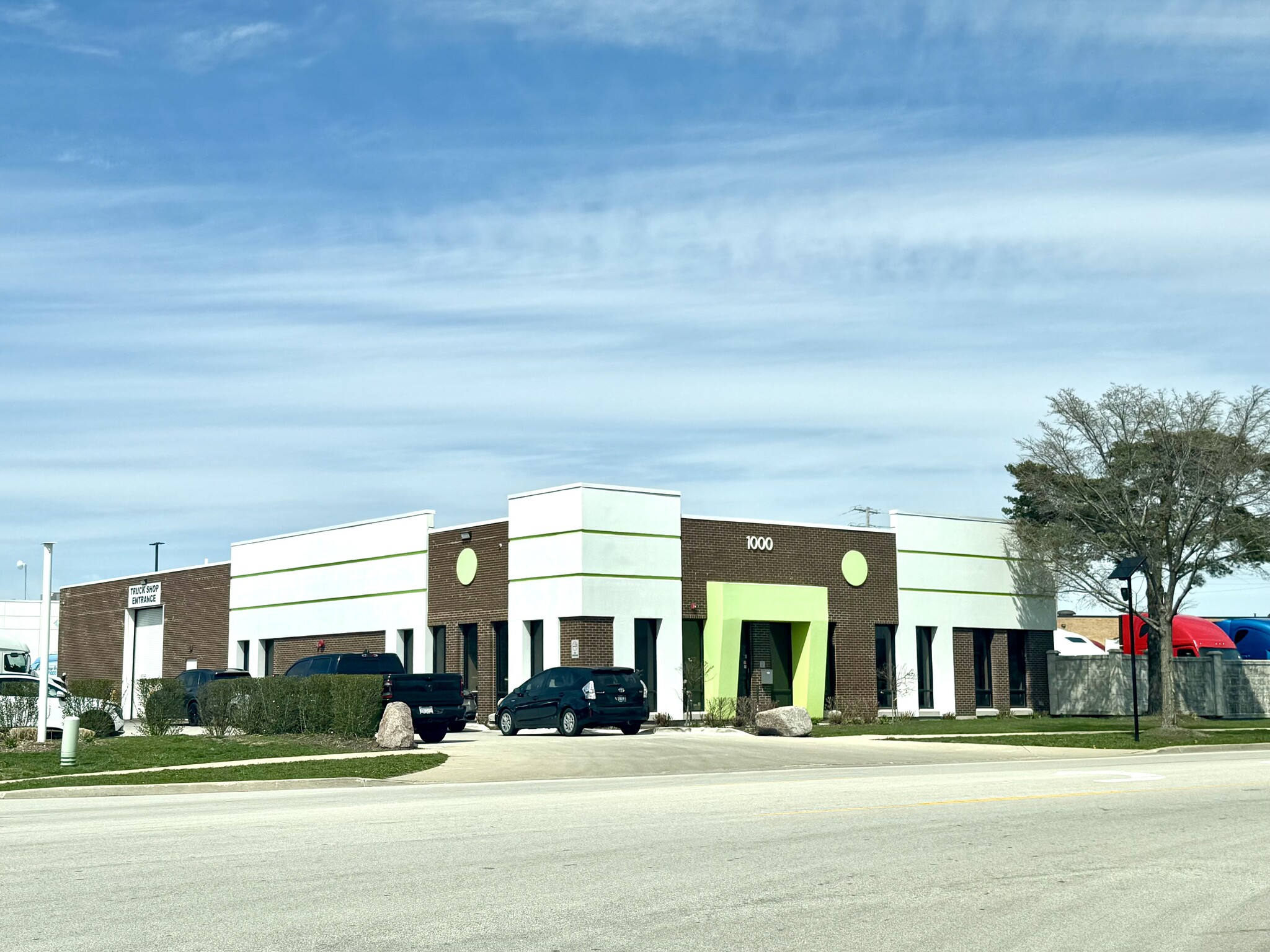 1000 Lively Blvd, Elk Grove Village, IL à louer Photo de l’immeuble– Image 1 sur 2