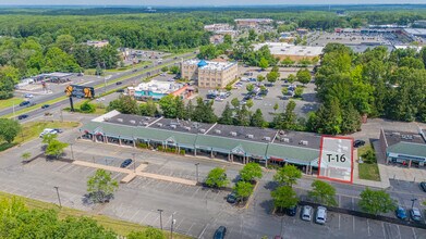 184 US Highway 9, Morganville, NJ à louer Photo intérieure– Image 2 sur 3