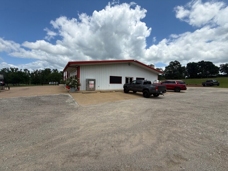 17650 Texas 19, Montalba, TX à vendre - Photo de l’immeuble – Image 3 sur 70