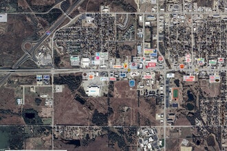 2408 W Central Ave, El Dorado, KS - Vue aérienne  vue de carte