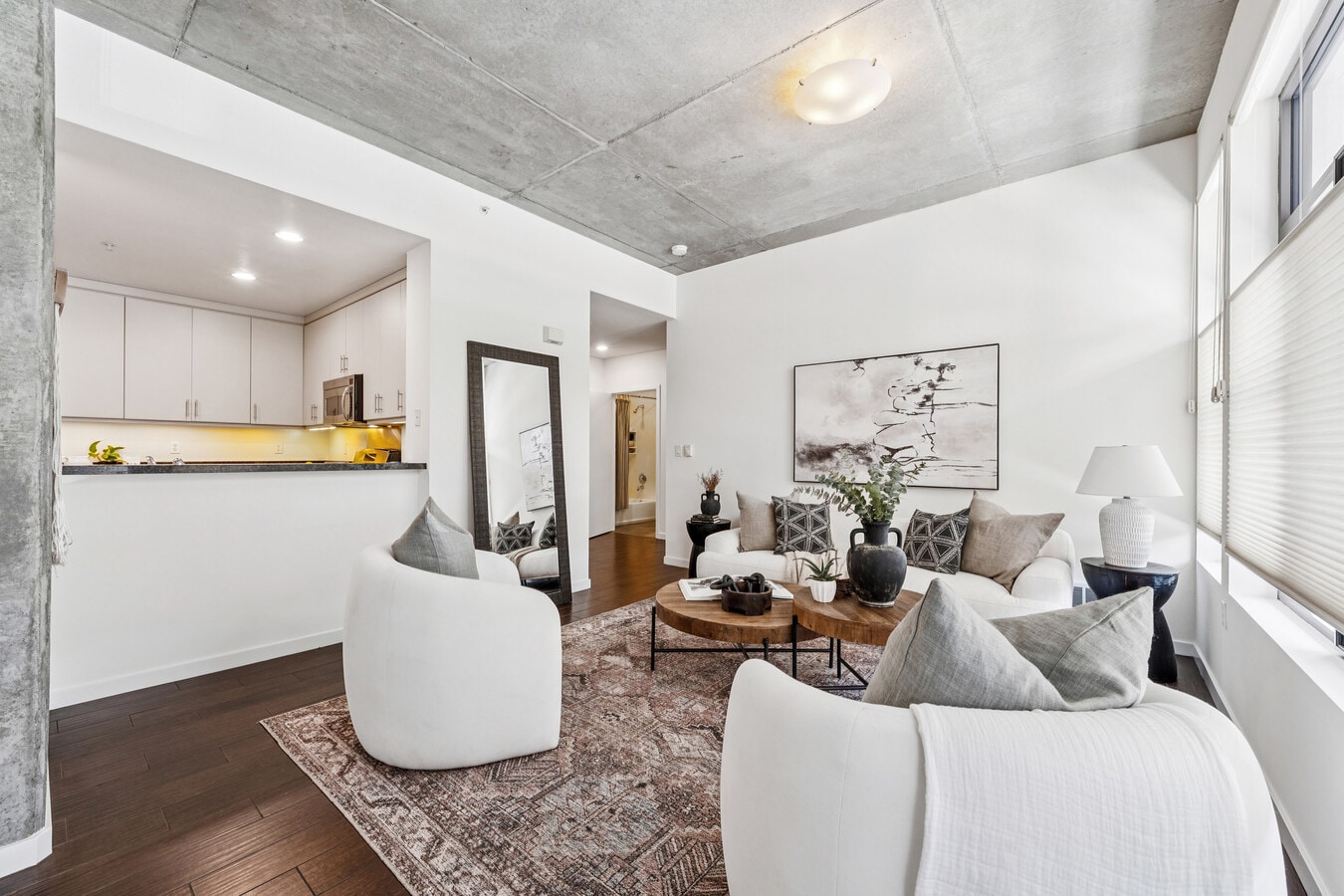 288 3rd St, Oakland, CA 94607 - Lot 104 - - Photo intérieure - Image 2 of 32
