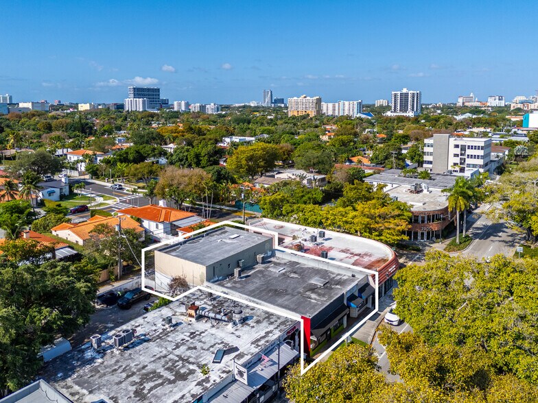 2292 SW 22nd St, Miami, FL à vendre - Photo de l’immeuble – Image 3 sur 20