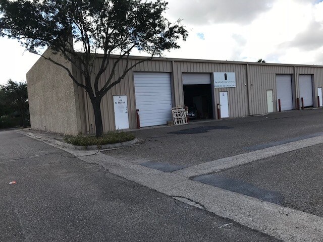 200-224 N McColl Rd, McAllen, TX à louer - Photo de l’immeuble – Image 3 sur 12