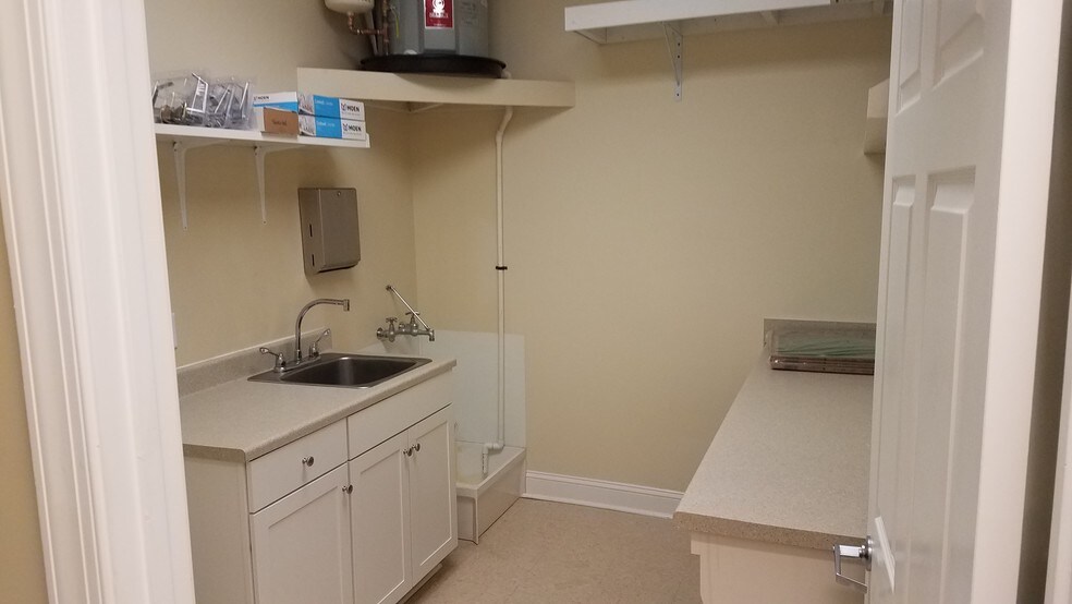 172 Linden Dr, Winchester, VA à vendre - Photo de l’immeuble – Image 2 sur 40