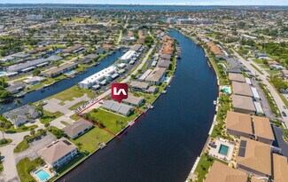 Plus de détails pour 4520 SE 5th Pl, Cape Coral, FL - Logement à vendre