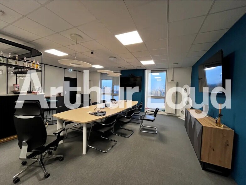 Bureau dans Fleury-sur-Orne à louer - Photo de l’immeuble – Image 3 sur 4