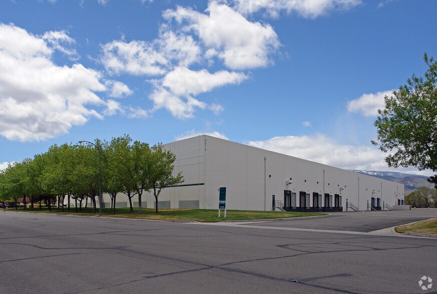 4875 Aircenter Cir, Reno, NV à louer - Photo de l’immeuble – Image 2 sur 4