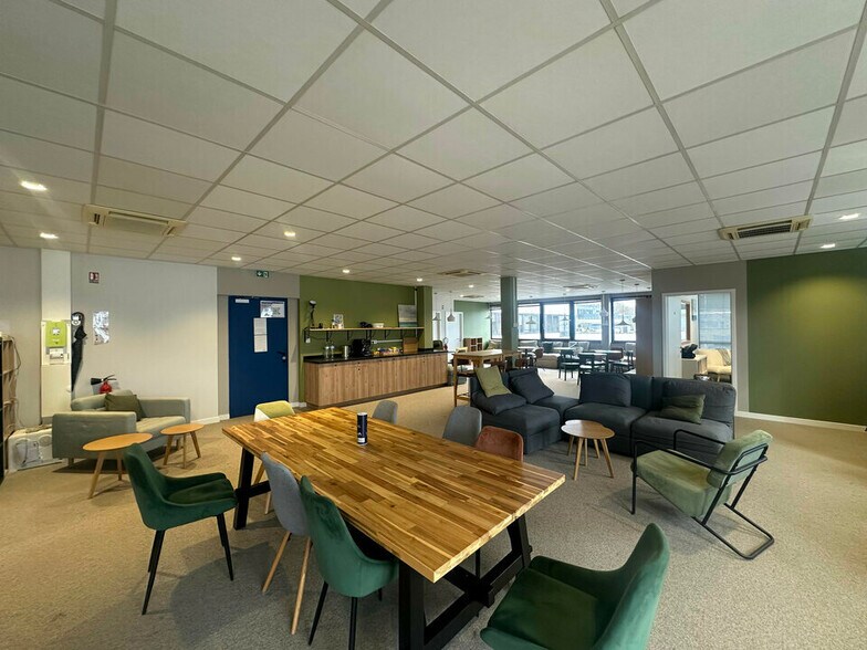 Bureau dans Strasbourg à vendre - Photo de l’immeuble – Image 2 sur 7