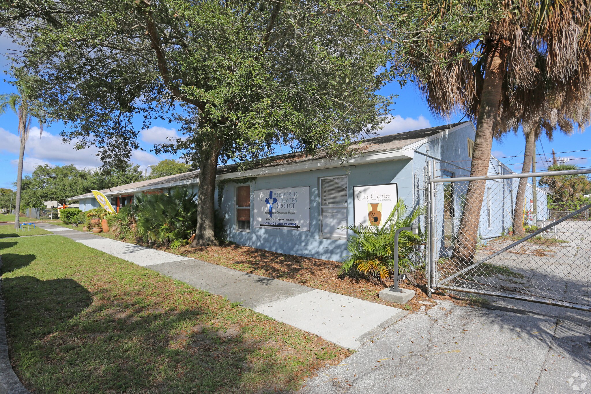 400 23rd St S, Saint Petersburg, FL à louer Photo principale– Image 1 sur 8