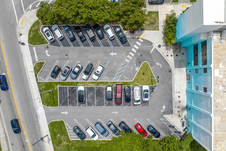 1900 NE Miami Ct, Miami, FL à louer - Aérien – Image 3 sur 3