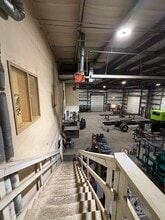 8800 Venture Ave SE, Calgary, AB à louer Photo intérieure– Image 2 sur 27