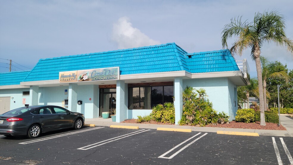 473 S Indiana Ave, Englewood, FL à vendre - Photo de l’immeuble – Image 3 sur 37