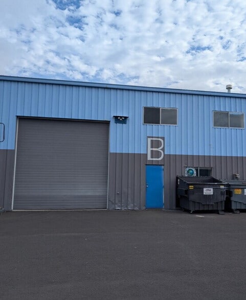 163 SW Freeman Ave, Hillsboro, OR à louer - Photo de l’immeuble – Image 2 sur 8