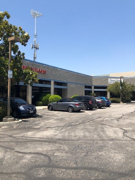 325 Alabama St, Redlands, CA à louer - Photo de l’immeuble – Image 2 sur 5