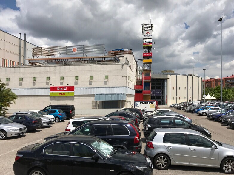 Plaza Toro, 1, Tres Cantos, Madrid à vendre - Photo de l’immeuble – Image 2 sur 5