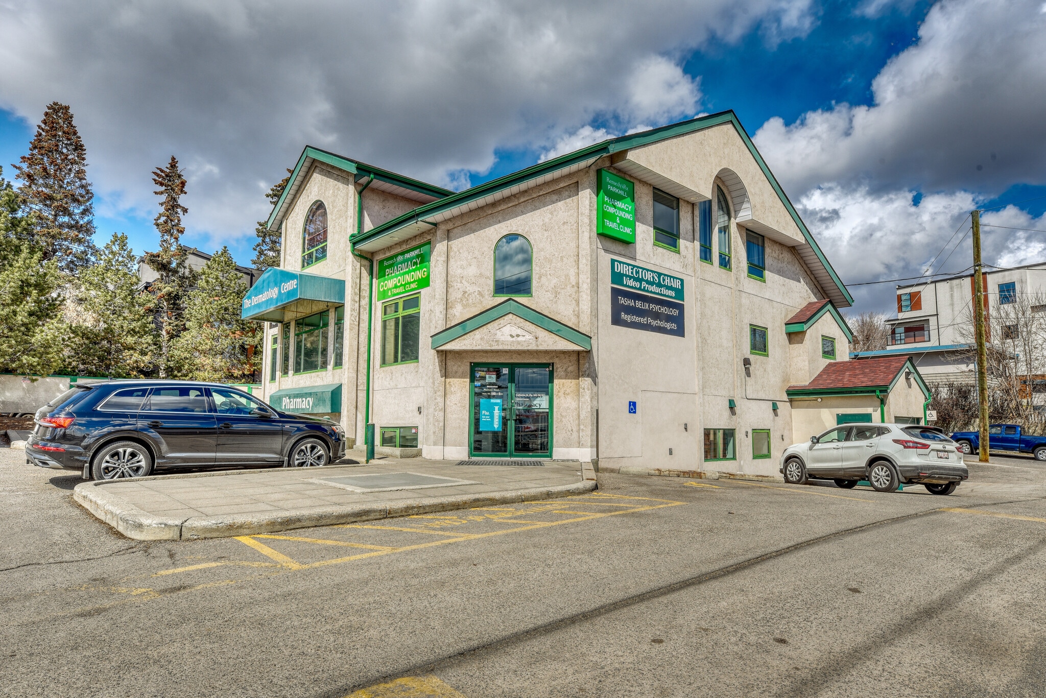 124 42nd Ave SW, Calgary, AB à louer Photo intérieure– Image 1 sur 4