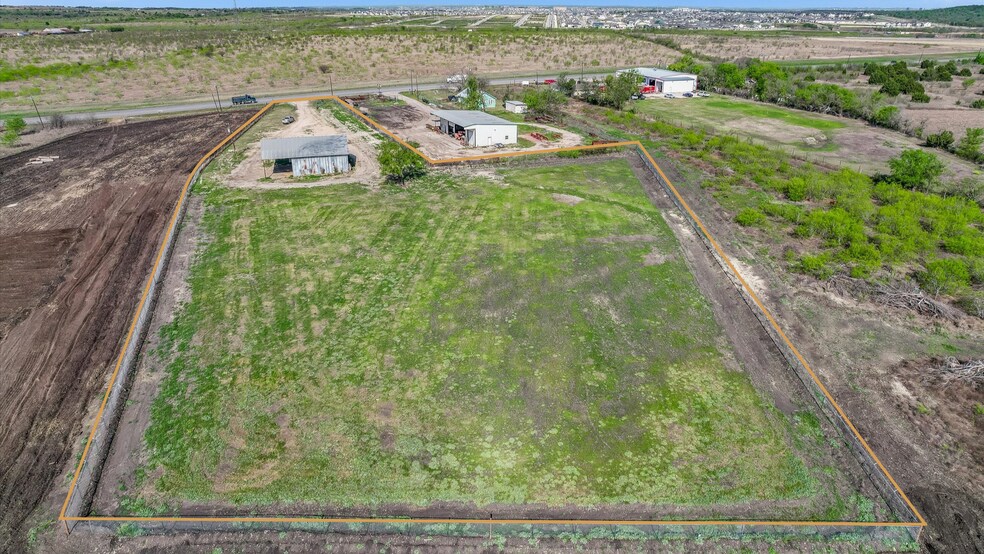 8223 S Highway 183, Austin, TX à louer - Photo de l’immeuble – Image 2 sur 9