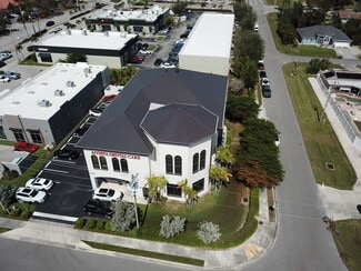Plus de détails pour 2534 SE Santa Barbara Pl, Cape Coral, FL - Bureau à louer