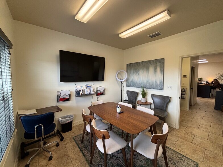 5337 Yorktown Blvd, Corpus Christi, TX à louer - Photo de l’immeuble – Image 3 sur 11