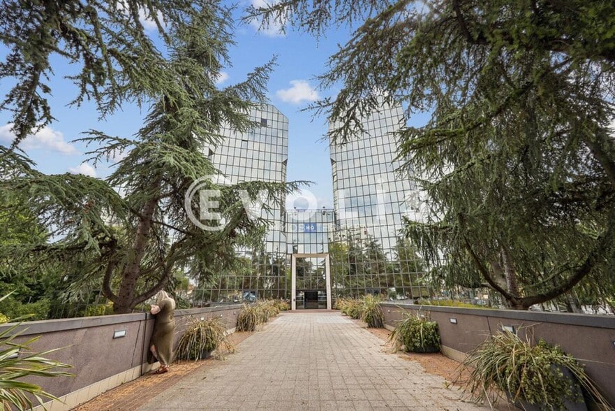 191 Avenue Aristide Briand, Cachan à louer - Photo de l’immeuble – Image 1 sur 23