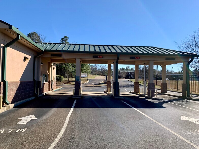 139 Plaza Dr, Brandon, MS à vendre - Photo de l’immeuble – Image 3 sur 29