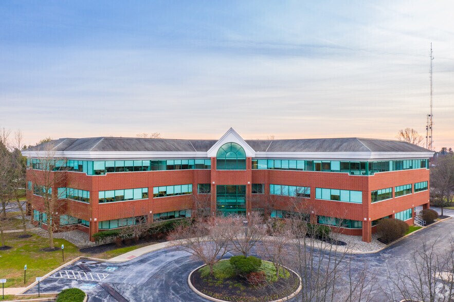 14 Campus Blvd, Newtown Square, PA à louer - Photo de l’immeuble – Image 1 sur 4