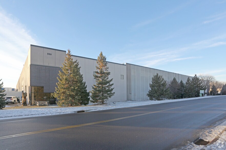 980 Aldrin Dr, Eagan, MN à louer - Photo principale – Image 1 sur 10