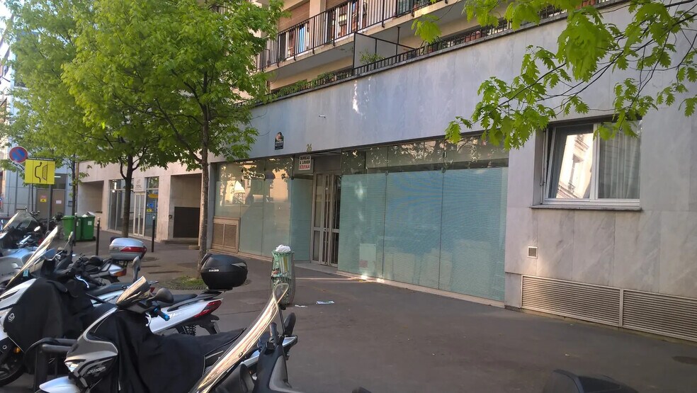 24 Rue Rennequin, Paris à louer - Photo de l’immeuble – Image 1 sur 4