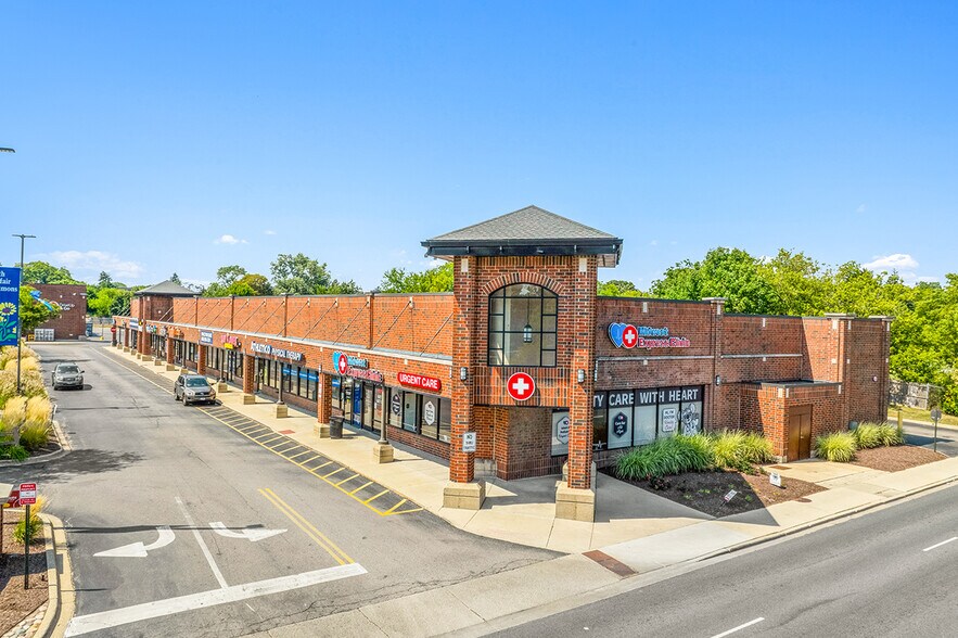 5240 N Pulaski Rd, Chicago, IL à louer - Photo de l’immeuble – Image 3 sur 11