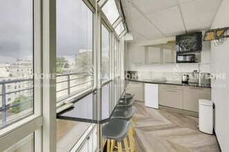 123-125 Rue Victor Hugo, Levallois-Perret à louer Photo intérieure– Image 1 sur 7