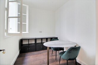 80 Rue De Miromesnil, Paris à louer Photo intérieure– Image 2 sur 10